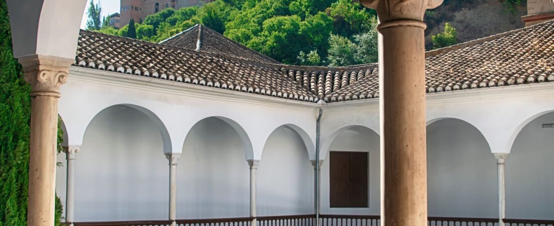 Granada Travel Guide: The Best Things to See, Do and Taste
